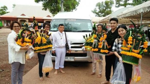 รถเช่าอุดรธานี สะพานบุญอุดรคาร์เร้นท์ รถตู้อุดร 59